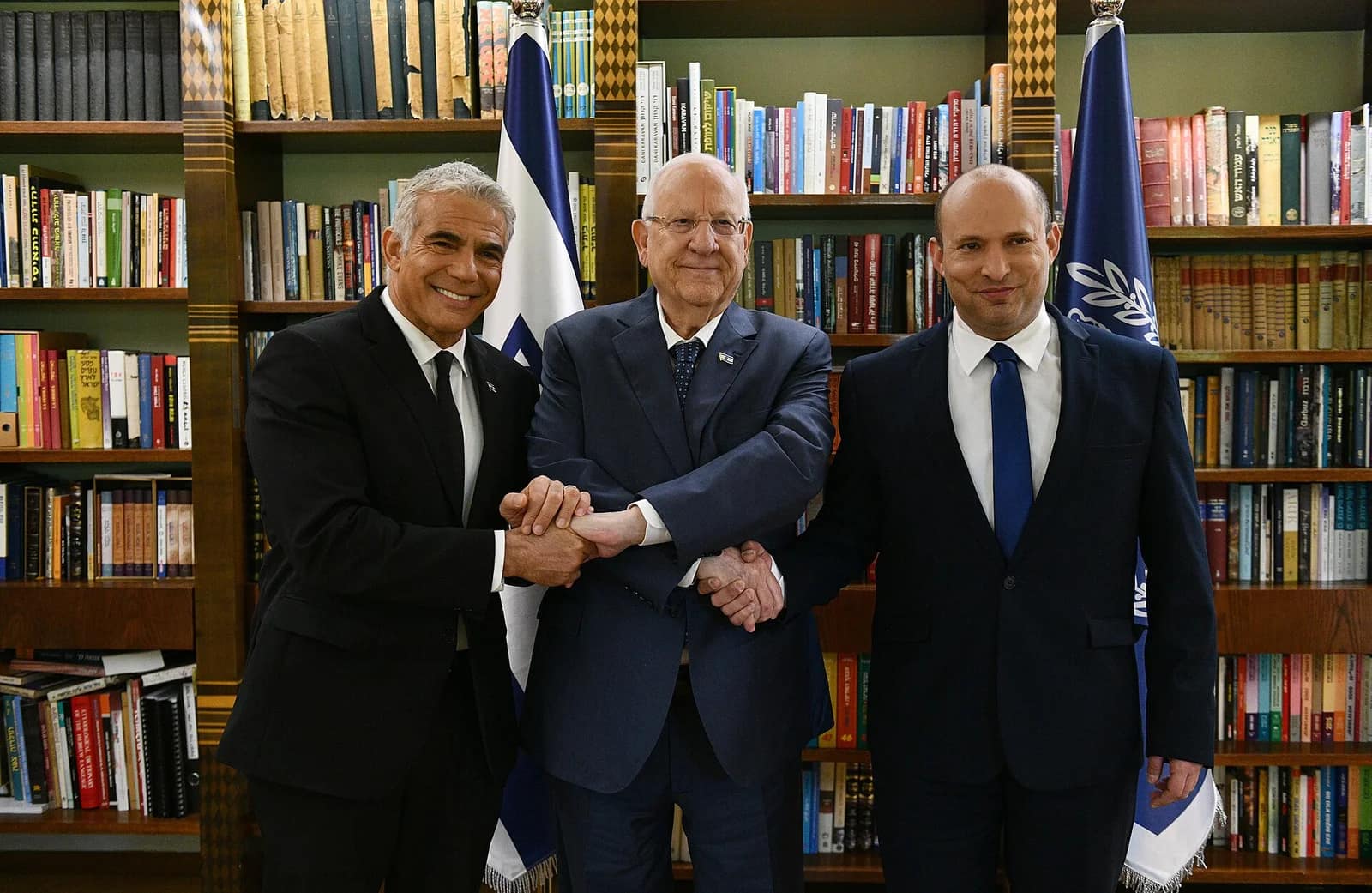 Bennett et Lapid annoncent la fusion de leurs partis