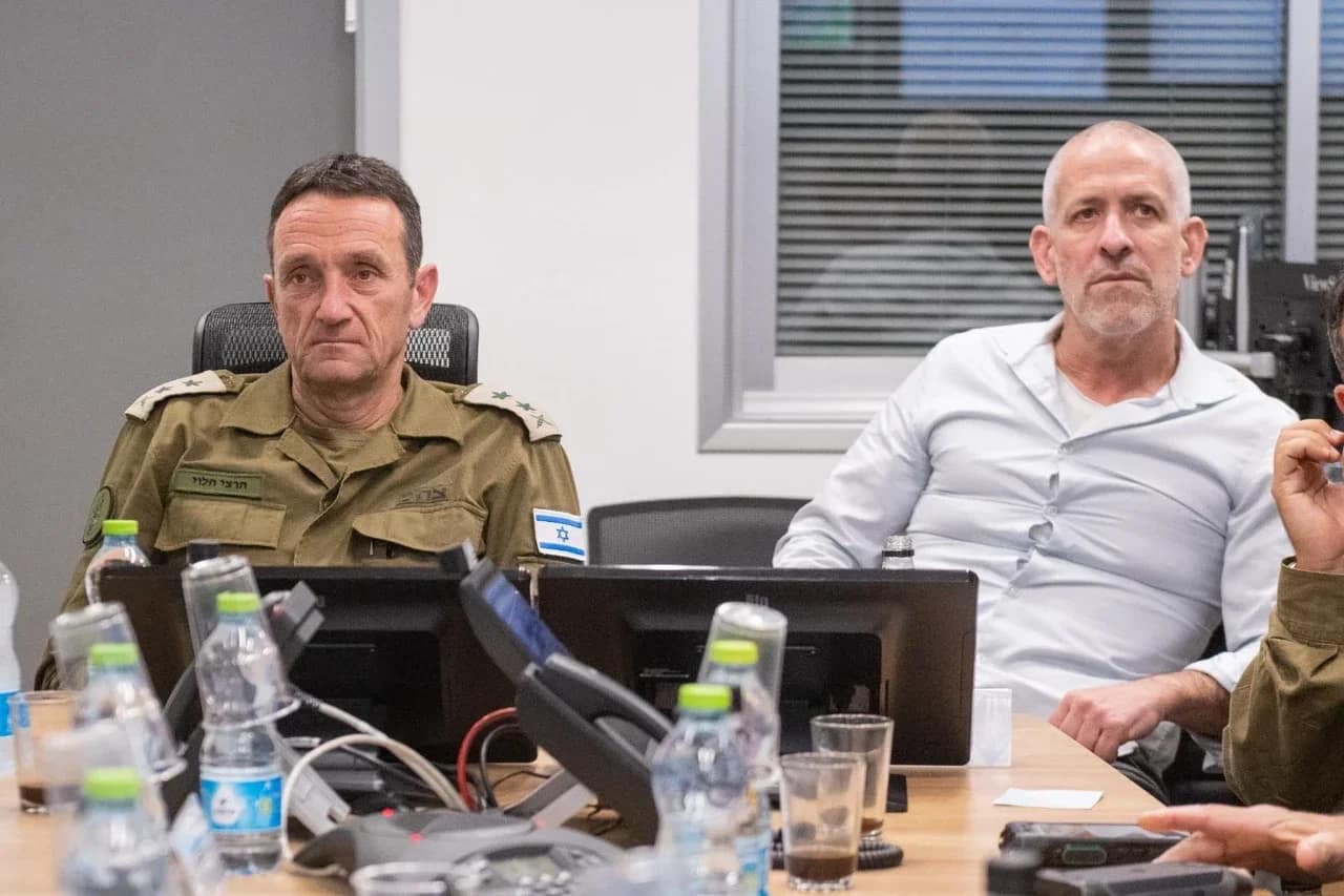 Ronen Bar (ex-chef du Shin Bet) poursuit Netanyahou en diffamation
