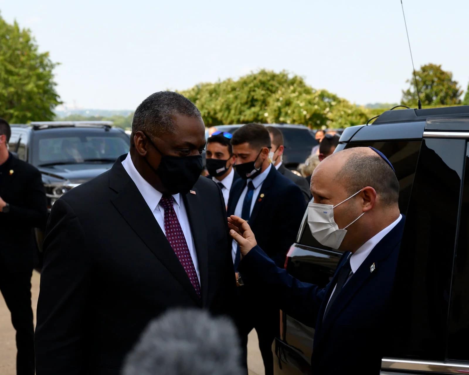 Bennett et Lapid détaillent un gouvernement avec une commission d'enquête 7-octobre