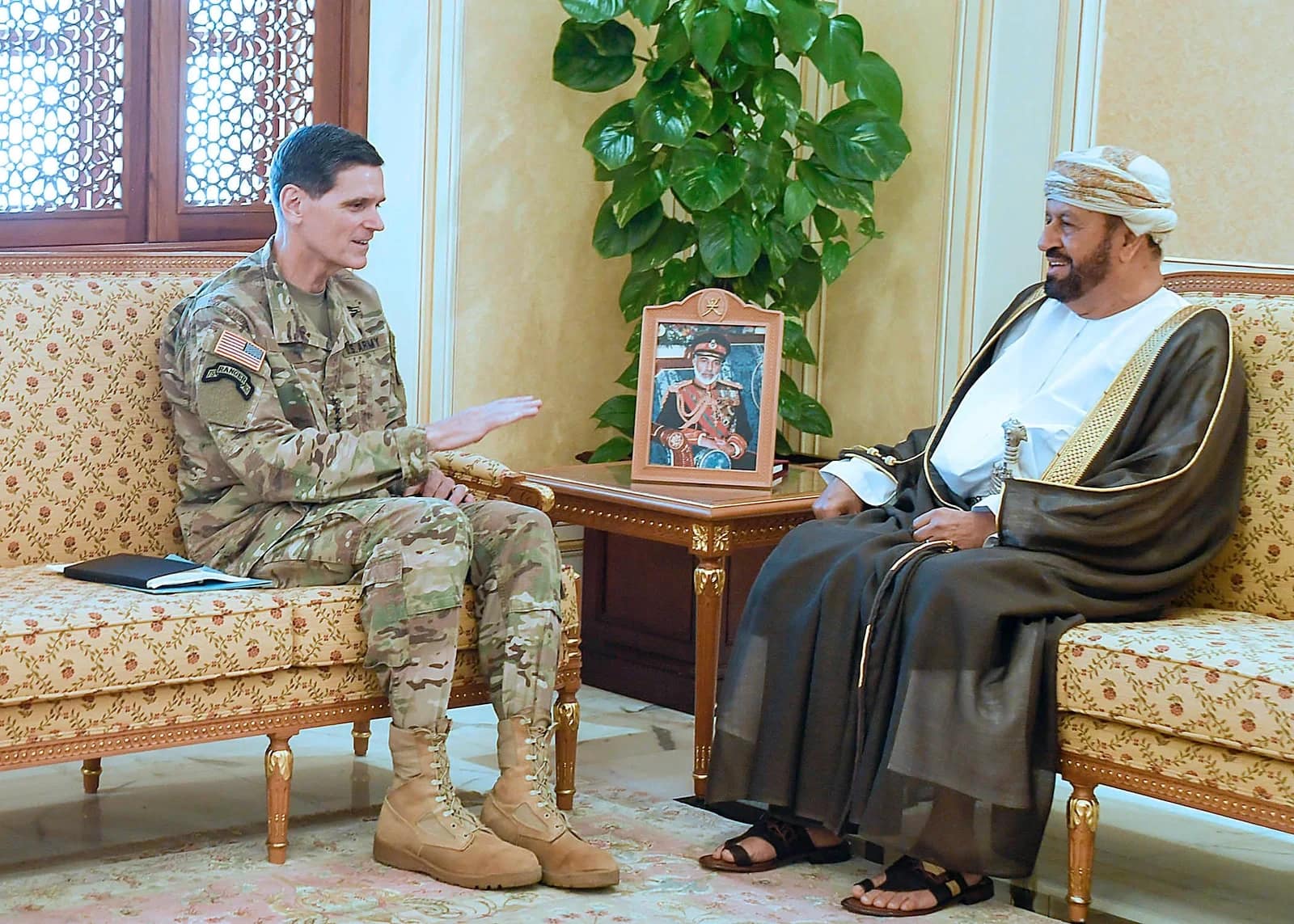 Des responsables américains ont rencontré des émissaires houthis à Oman