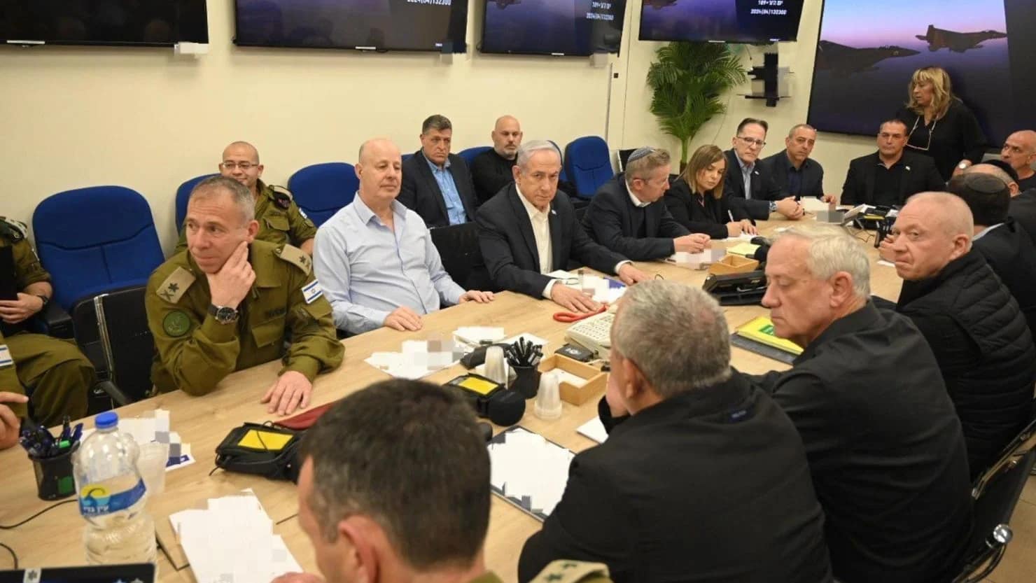 Selon Israël Hayom, les États-Unis reprennent actuellement leurs frappes contre l'Iran