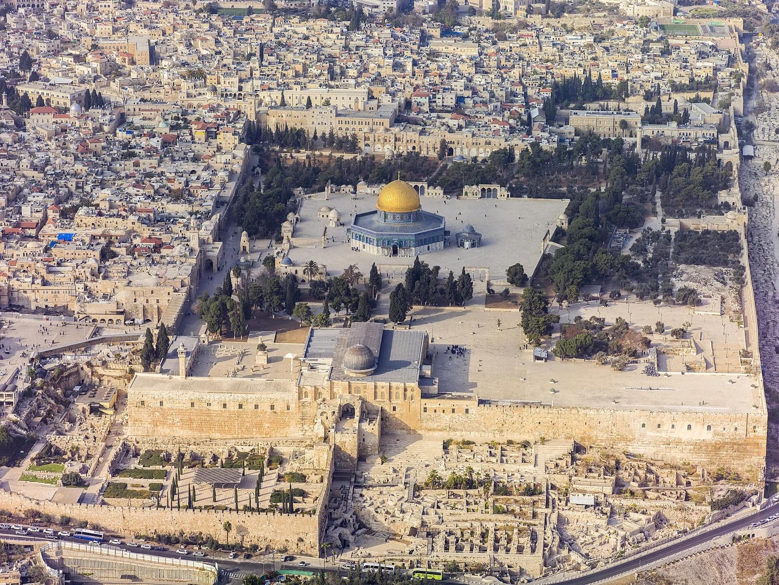 La police israélienne maintient l'interdiction des livres de prière sur le Mont du Temple à Jérusalem