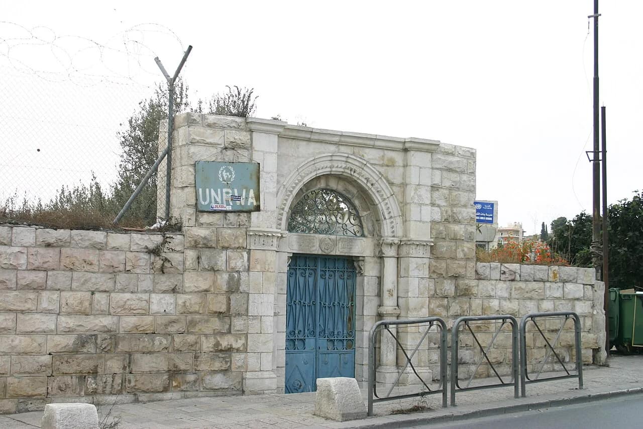 La police israélienne saisit le complexe de l'UNRWA à Kafr Aqab (nord de Jérusalem)