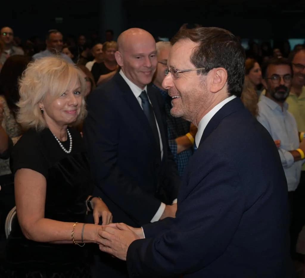La procureure générale accepte de négocier un accord de plaidoyer avec Netanyahou