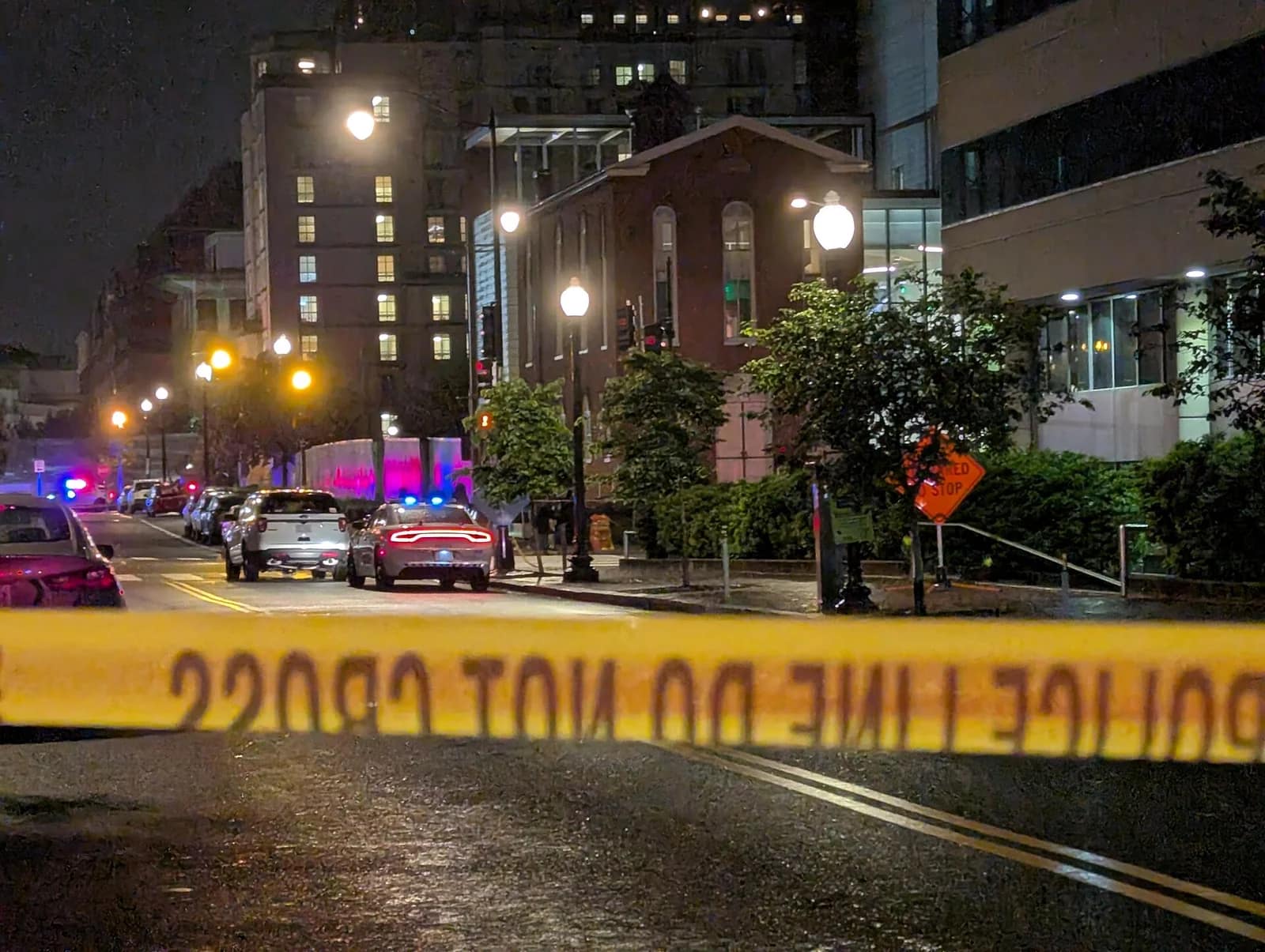 La Serbie qualifie d'attentat terroriste l'attaque contre l'ambassade d'Israël à Belgrade (capitale serbe)