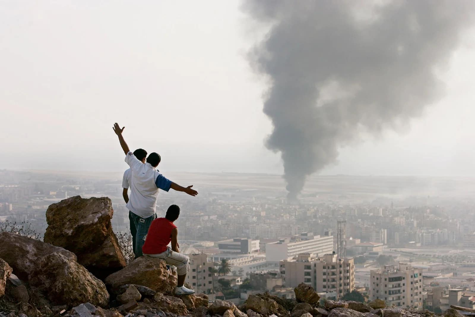 L'armée libanaise disperse des émeutes du Hezbollah à Beyrouth hostiles à l'accord avec Israël