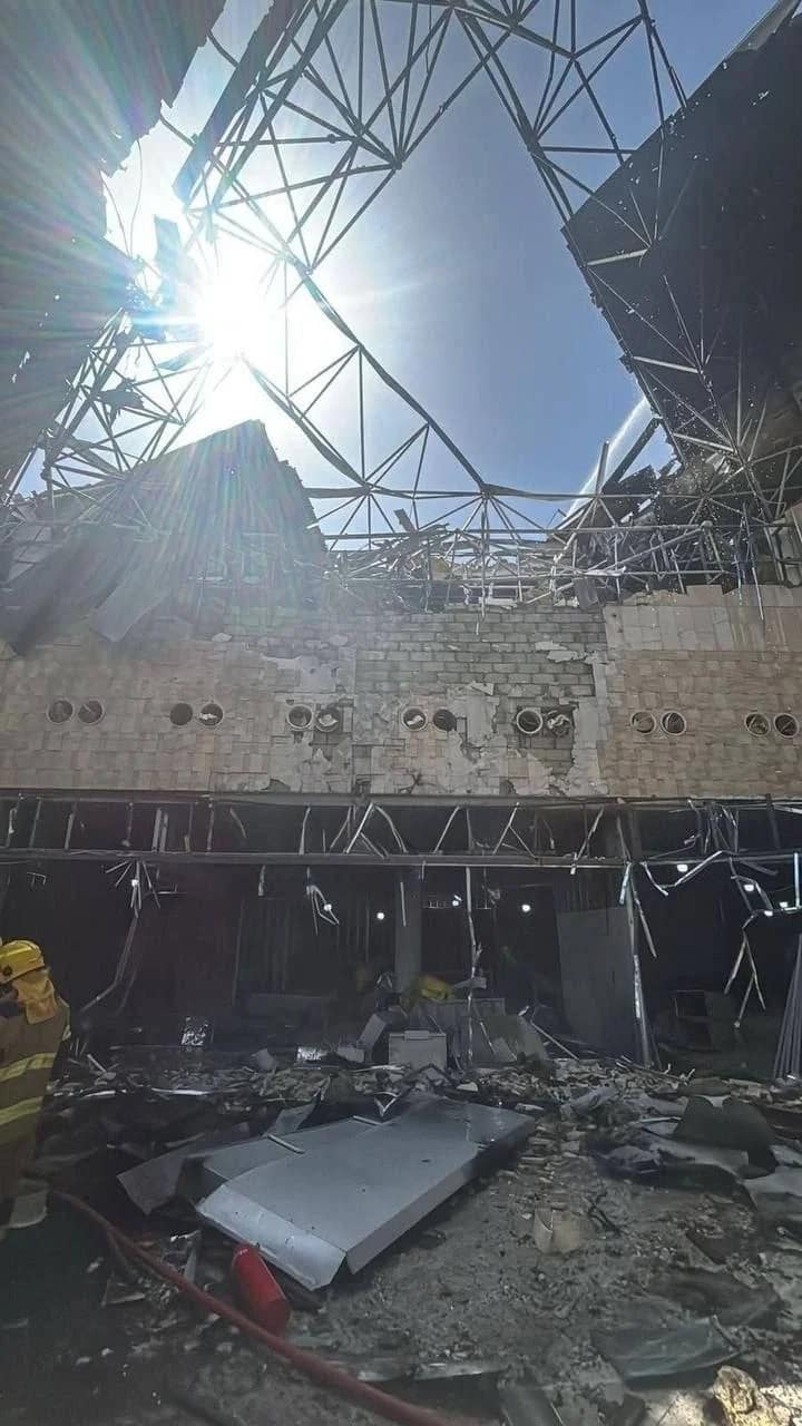 Le Koweït confirme 1 mort dans l'attaque iranienne contre l'aéroport international de la capitale