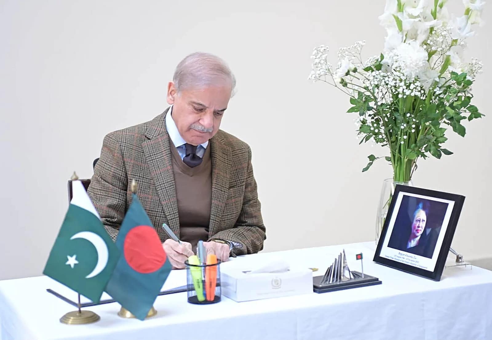 Le Pakistan annonce un accord sur la dilution de l'uranium enrichi iranien en Suisse