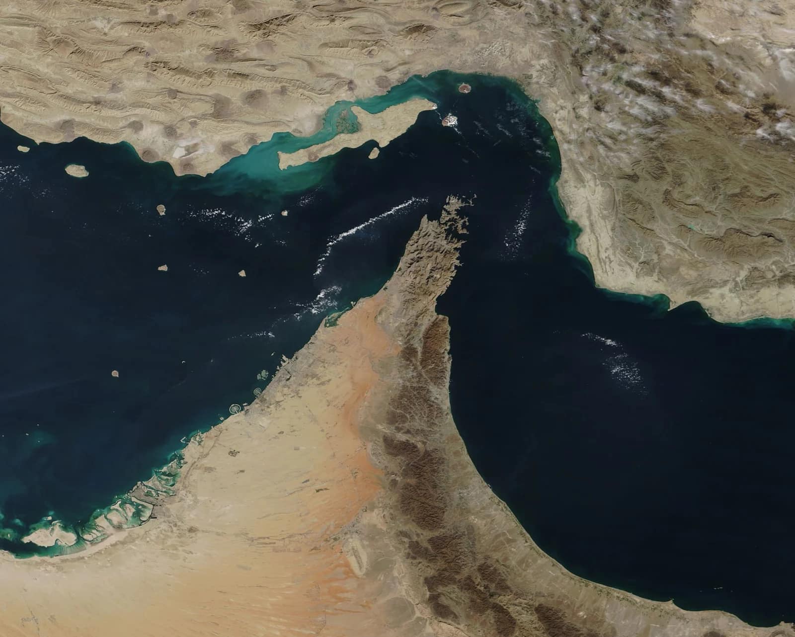 Les 5 pays du Golfe rejettent le contrôle de l'Iran sur le détroit d'Ormuz
