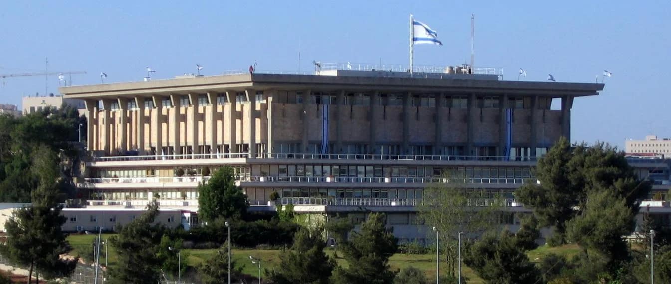 Les ultra-orthodoxes rejettent la loi sur la conscription et envisagent des élections en septembre