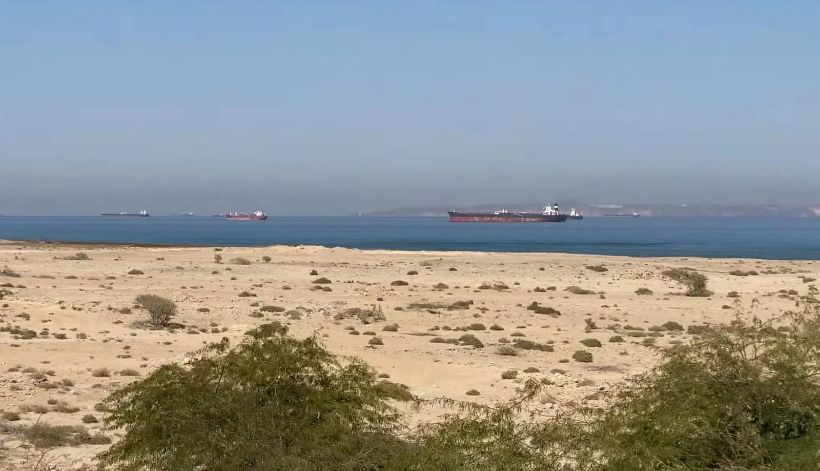 Les forces américaines détruisent deux lanceurs de missiles iraniens dans le détroit d'Ormuz