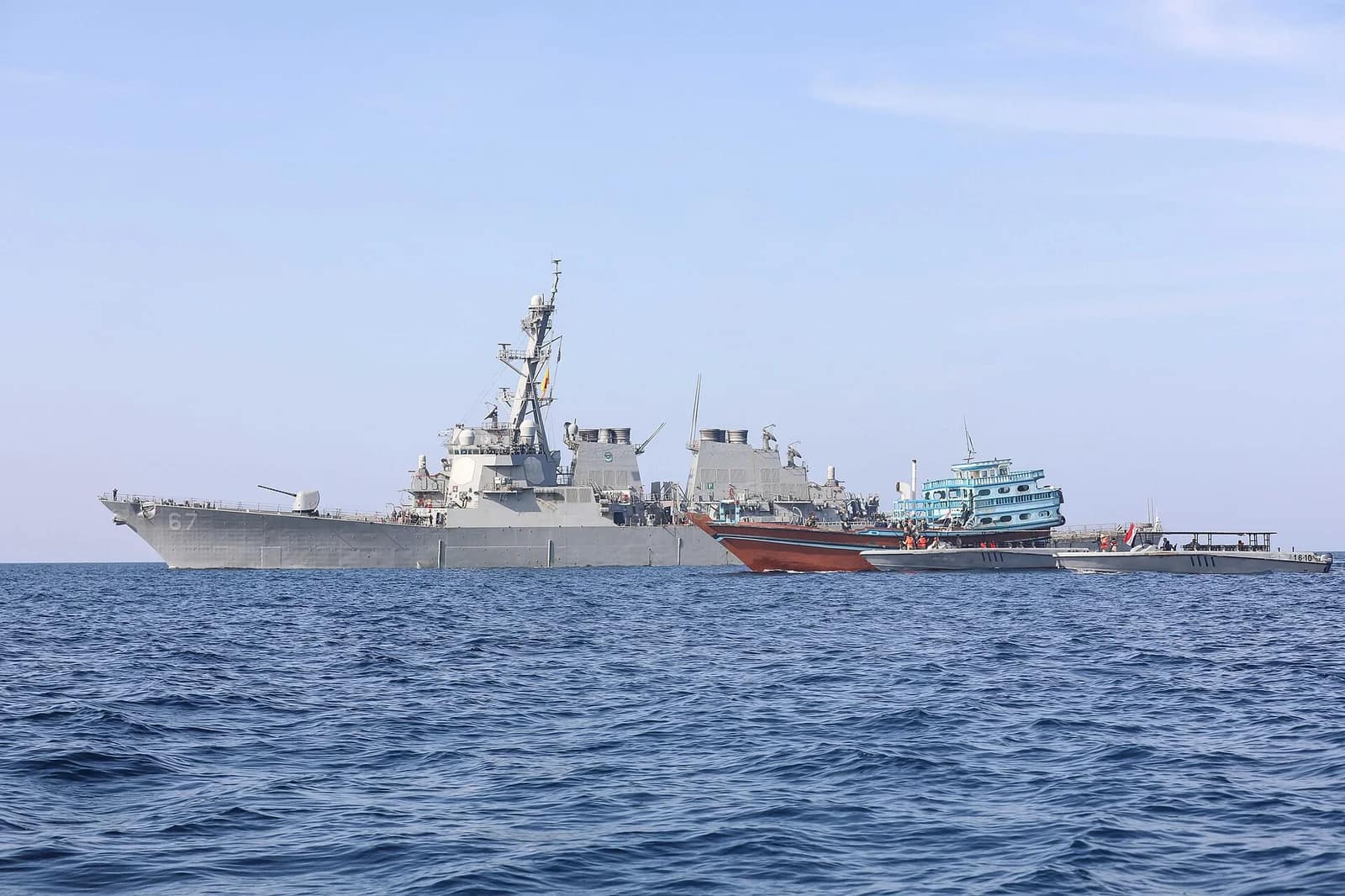 L'Iran affirme avoir attaqué un navire de la marine américaine dans le golfe d'Oman