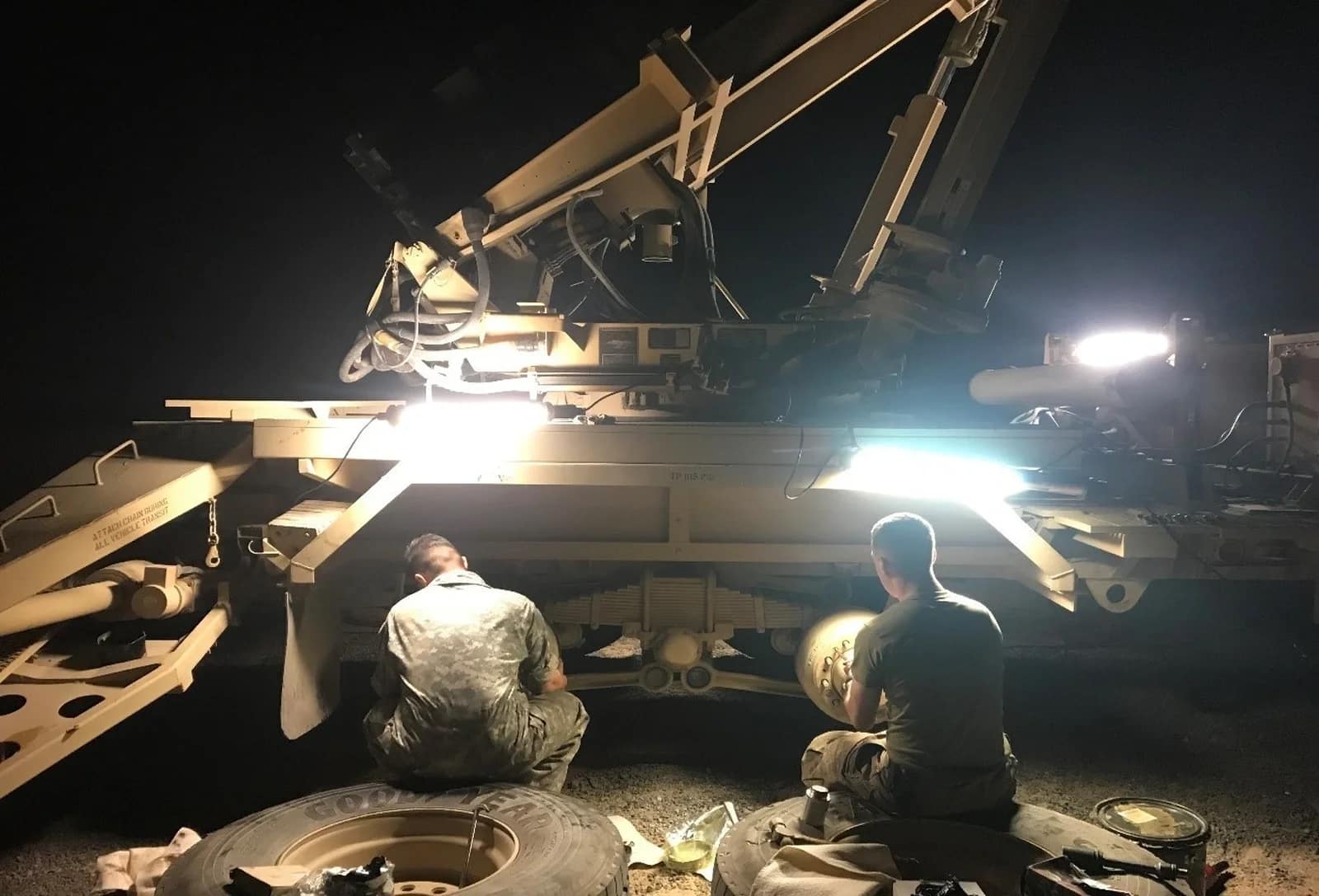 L'Iran lance des missiles contre des bases américaines au Koweït et à Bahreïn