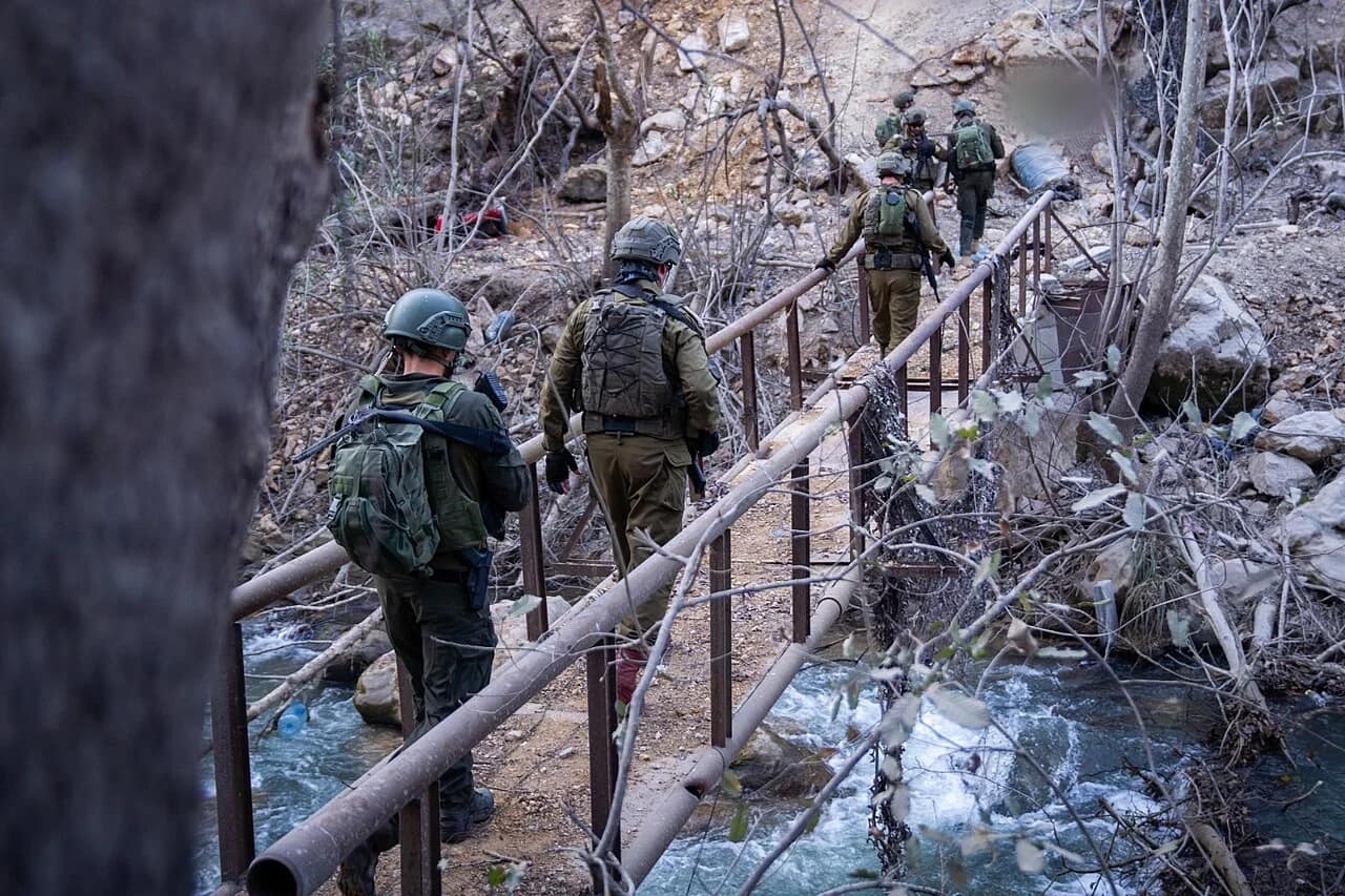 Selon des médias libanais, l'armée israélienne consoliderait ce matin ses positions au-delà du Litani