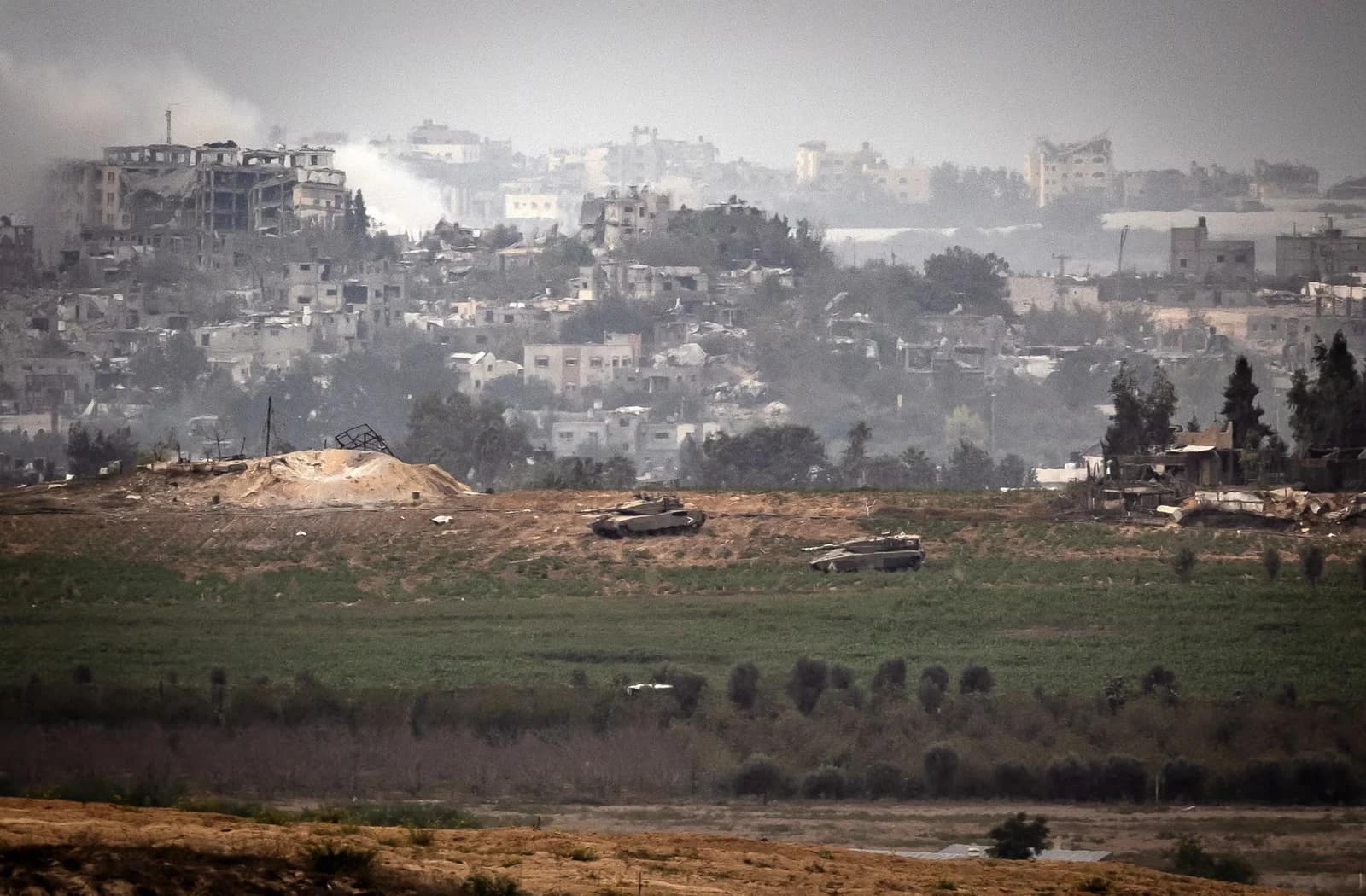 Selon des médias libanais, l'armée israélienne consoliderait ce matin ses positions au-delà du Litani