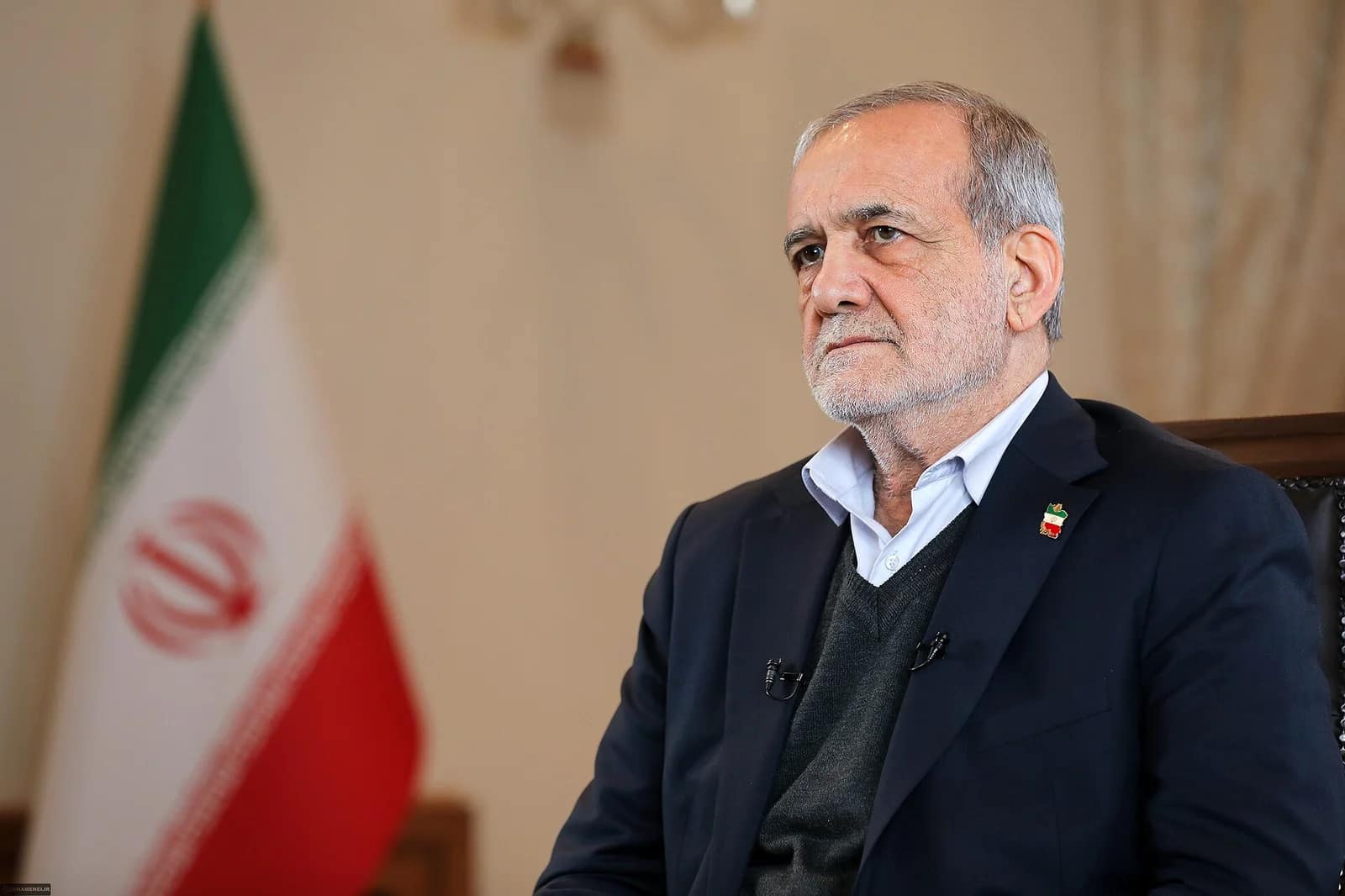 Selon des rapports, le président iranien Masoud Pezeshkian aurait proposé sa démission au Guide suprême
