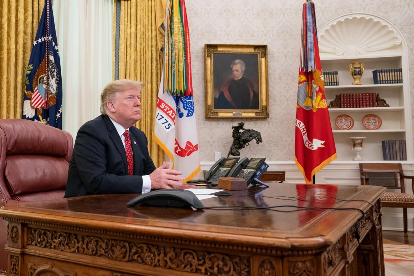 Selon le Wall Street Journal, Donald Trump envisagerait une option militaire contre l'Iran