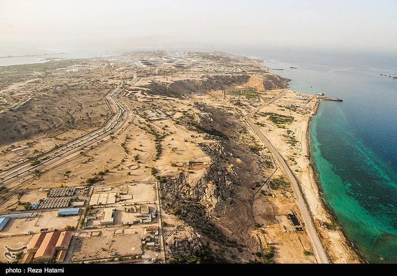 Trump menace de cibler l'île de Kharg (le principal terminal pétrolier de l'Iran)