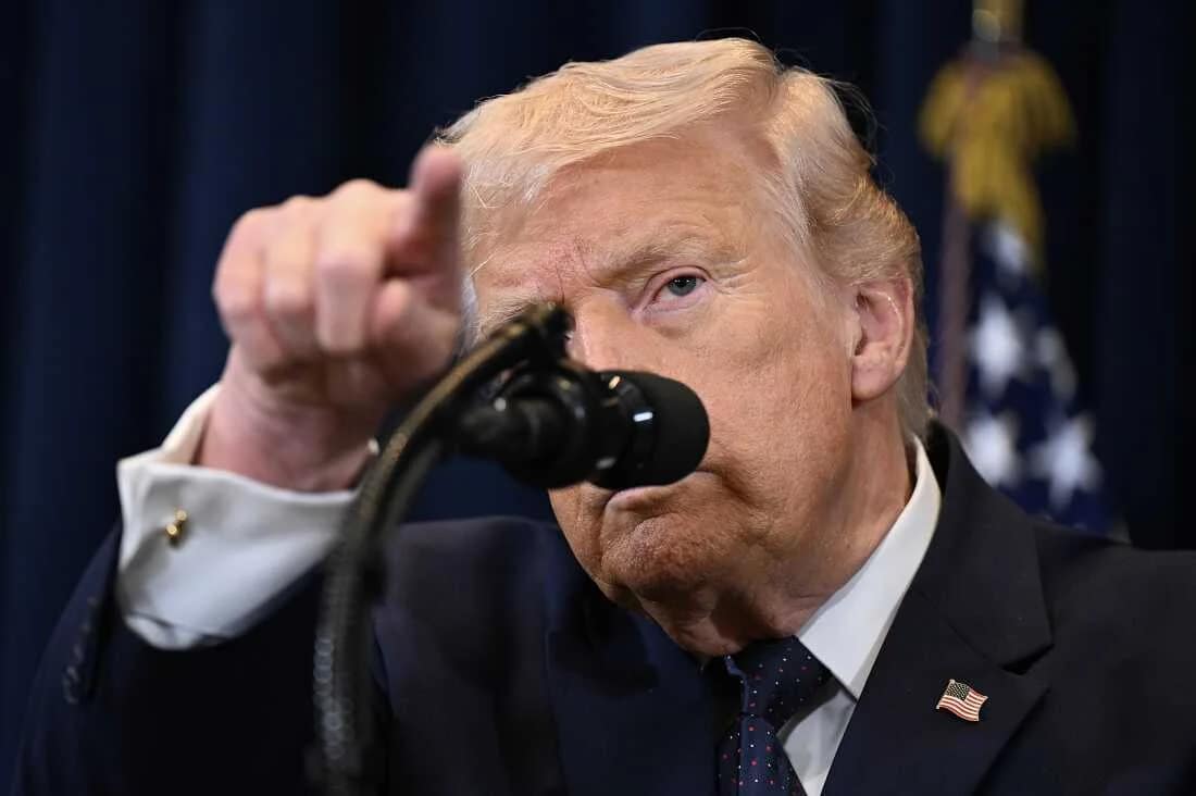 Trump privilégie la pression économique contre l'Iran plutôt qu'une action militaire immédiate