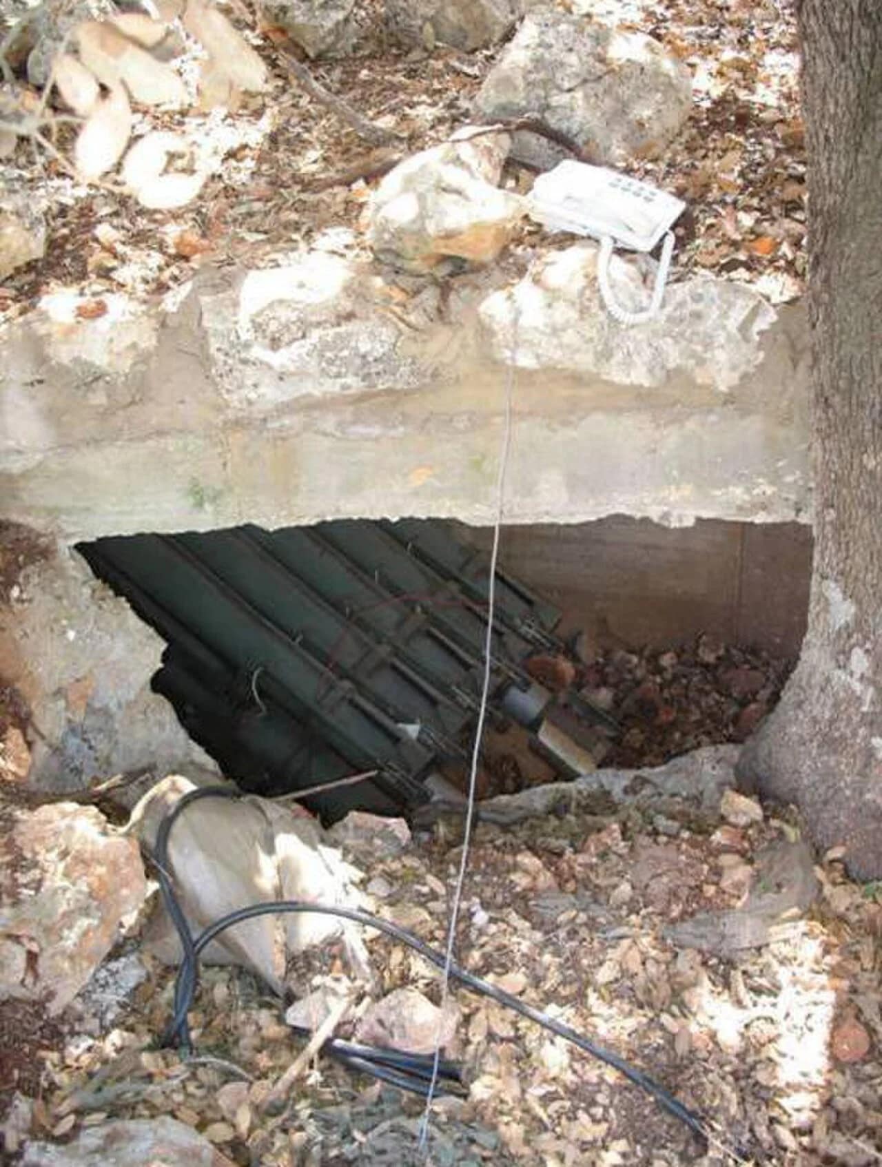 Tsahal piège des dizaines de terroristes du Hezbollah dans un complexe souterrain au Sud-Liban