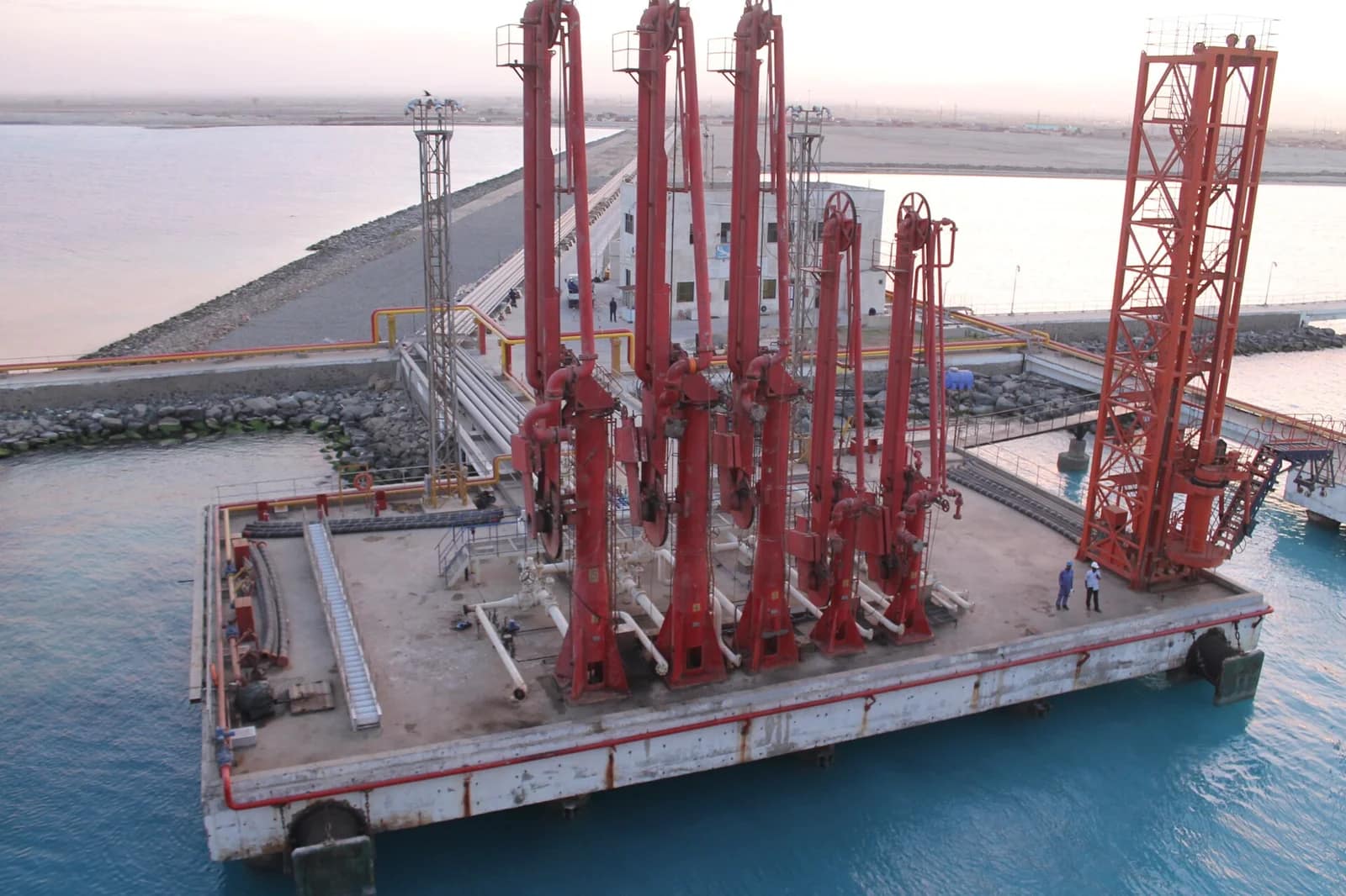 Une attaque iranienne frappe l'installation pétrolière de Fujairah aux Émirats arabes unis